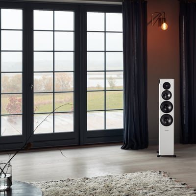 Dynaudio-Focus-60-XD---White-Satin---Lifestyle-05_2048x2048px
